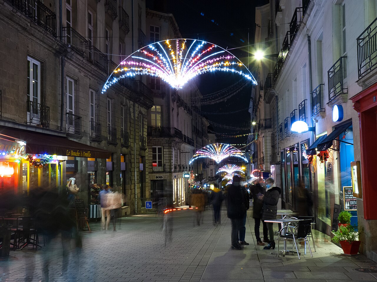 La rue Jean-Jacques-Rousseau, où se trouve L'Univers Café
