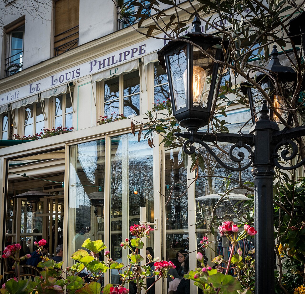 Le quai de l'Hôtel de Ville, où se trouve Café le Louis Philippe
