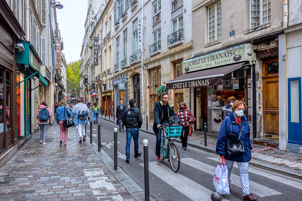 La rue Saint-André des Arts, où se trouve Allard